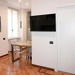 Private Apartment Near Duomo - M4 Santa Sofia
