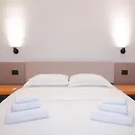 Private Apartment Near Duomo - M4 Santa Sofia