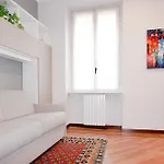 Private Apartment Near Duomo - M4 Santa Sofia